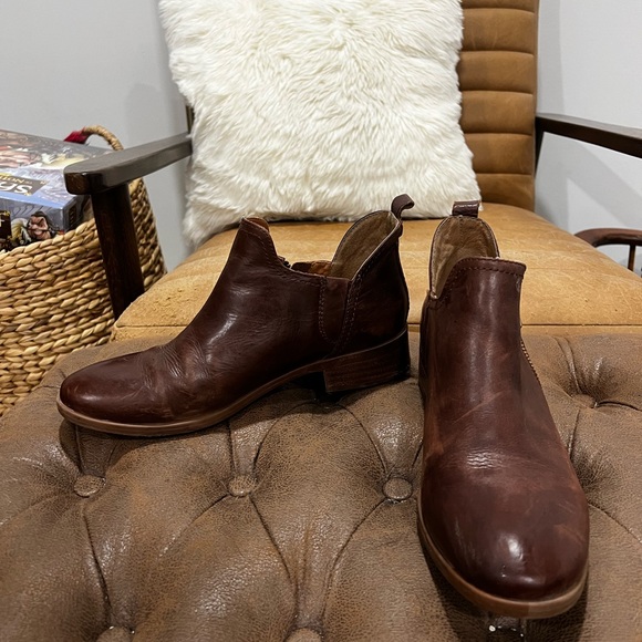 Lucca Booties - Picture 6 of 6